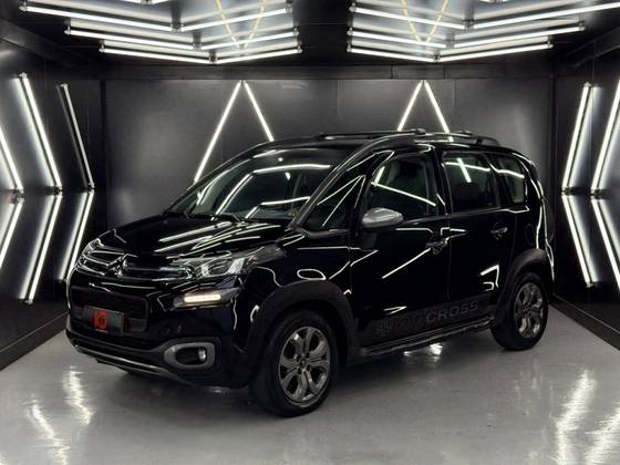 CITROËN AIRCROSS 1.6 SHINE BUSINESS 16V FLEX 4P AUTOMÁTICO CITROËN AIRCROSS 1.6 SHINE BUSINESS 16V FLEX 4P AUTOMÁTICO